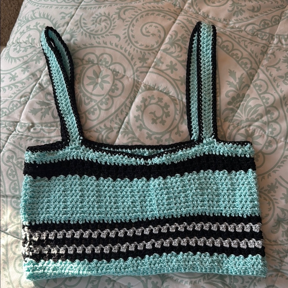 Green Sleeveless Fitted Crop Tank Top
